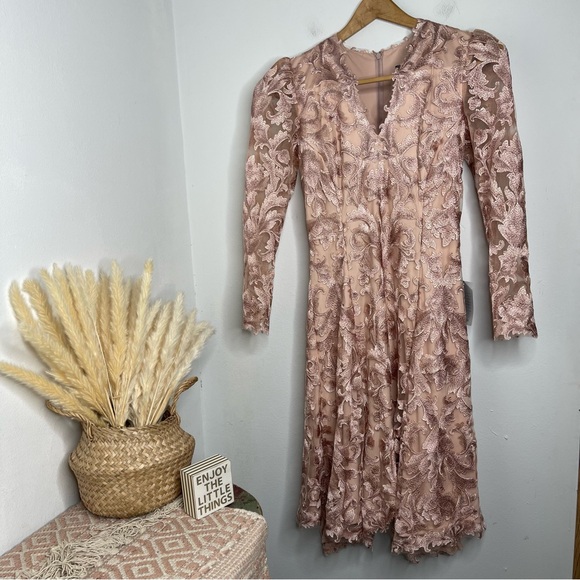 TADASHI SHOJI EVOTA LACE HANDKERCHIEF HEM COCKTAIL DRESS ANTIQUE PINK Size 4 NWT - Picture 6 of 17